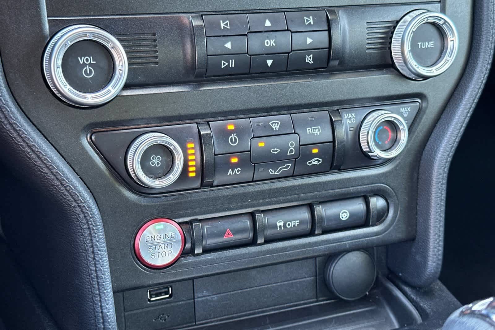 Certified 2020 Ford Mustang Coupe RWD image 20