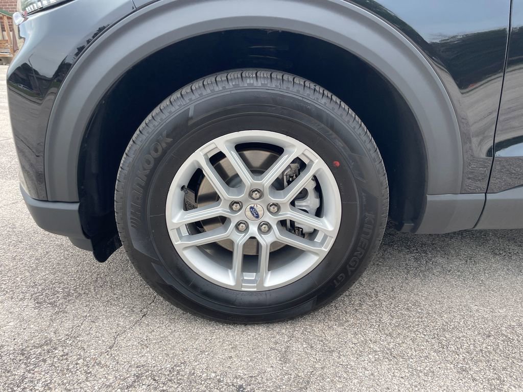 Certified 2026 Ford Explorer Active AWD/4WD image 56