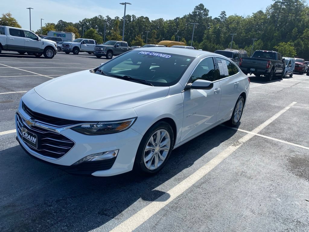 Used 2025 Chevrolet Malibu LT FWD image 3