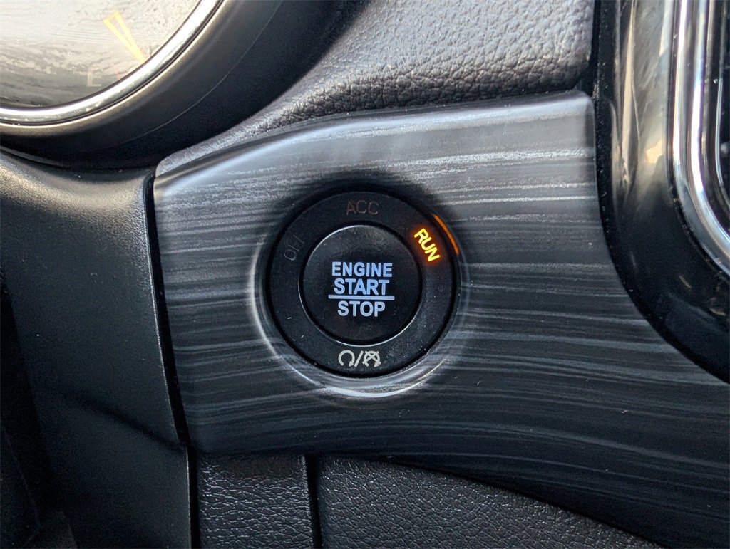 Used 2020 Jeep Grand Cherokee Altitude image 22