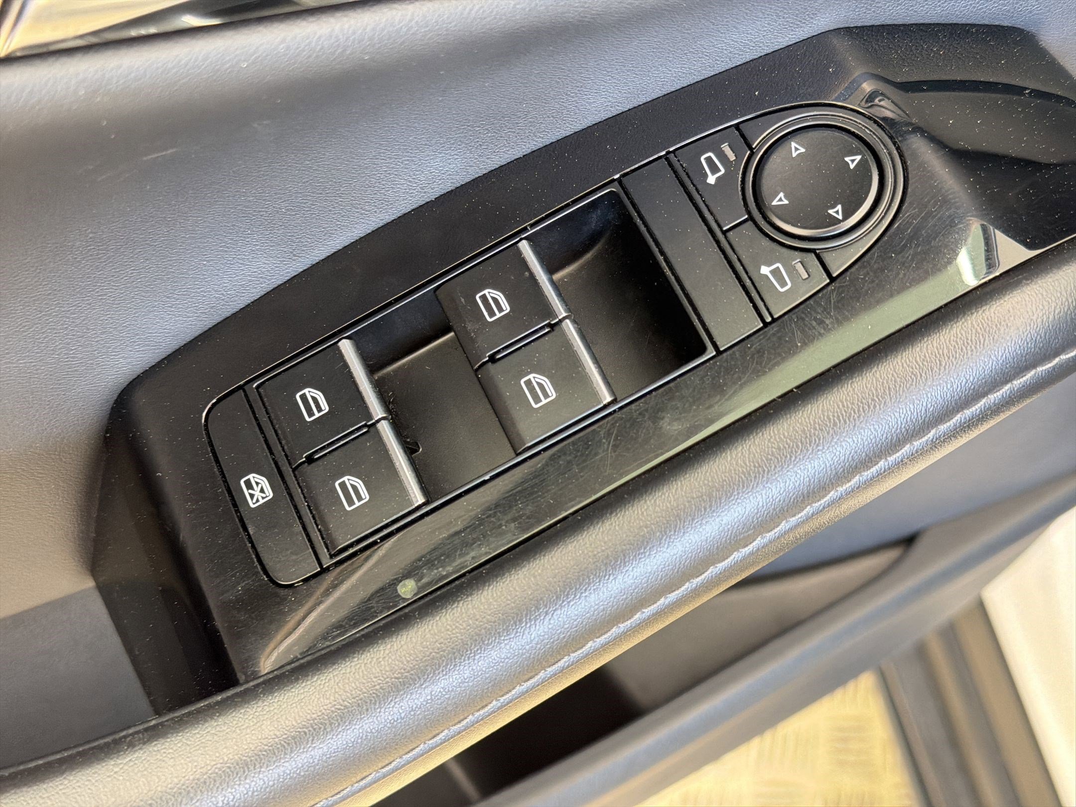 Used 2025 MAZDA CX-30 AWD 2.5 S w/ Preferred Package image 10