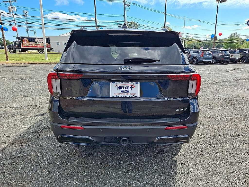 Certified 2025 Ford Explorer ST-Line w/ ST-Line Street Pack AWD/4WD image 29