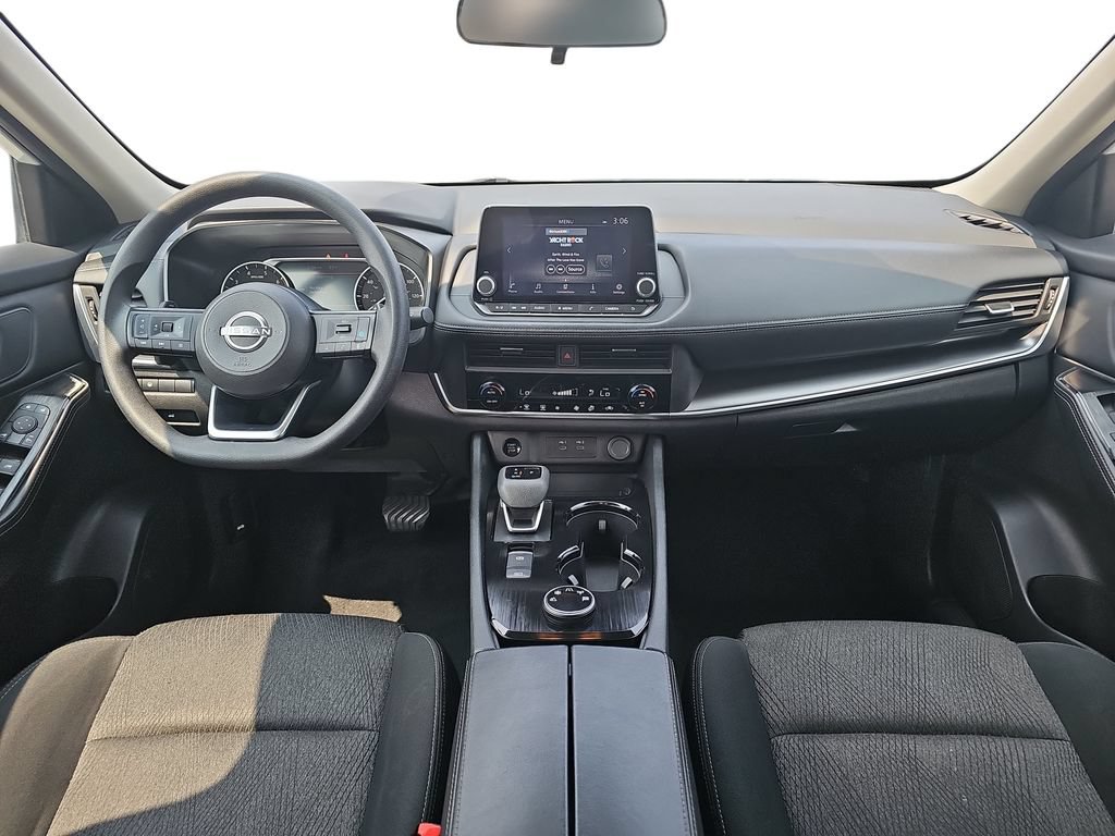 Used 2024 Nissan Rogue SV AWD/4WD image 9