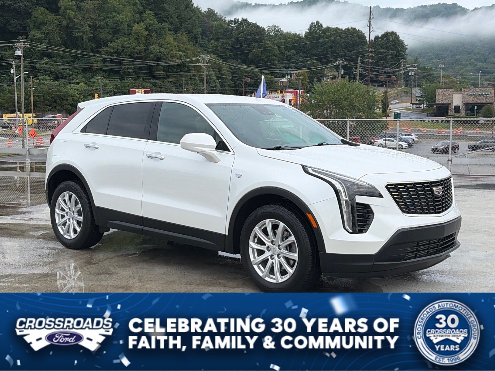 Used 2023 Cadillac XT4 Luxury w/ Cold Weather Package
