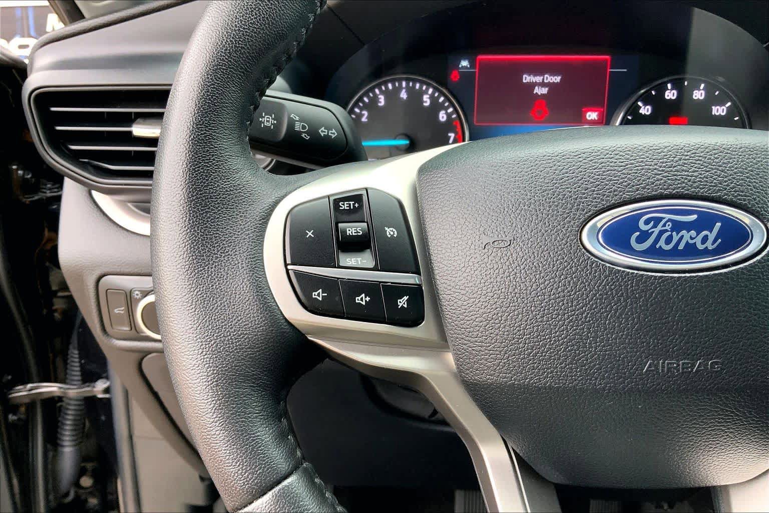 Certified 2024 Ford Explorer XLT RWD image 24