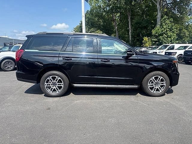 Certified 2025 Ford Expedition Active AWD/4WD image 15
