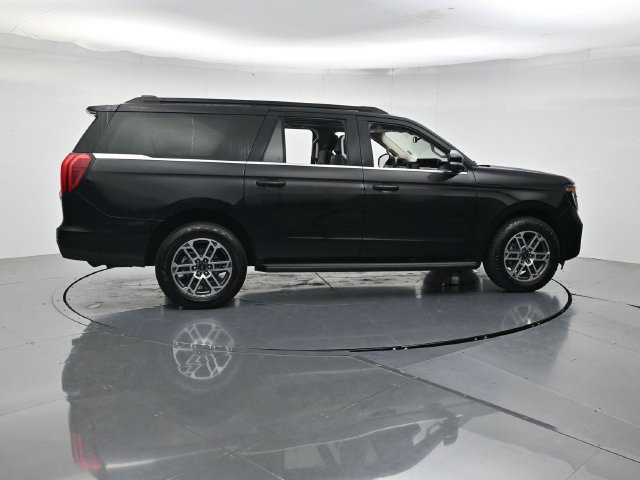 Certified 2025 Ford Expedition Max Active AWD/4WD image 2
