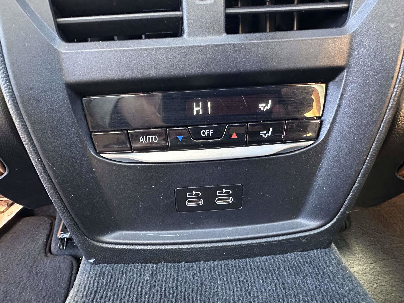 Used 2021 BMW 330i xDrive Sedan w/ Premium Package image 17