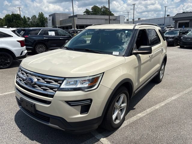 Certified 2018 Ford Explorer XLT FWD image 2