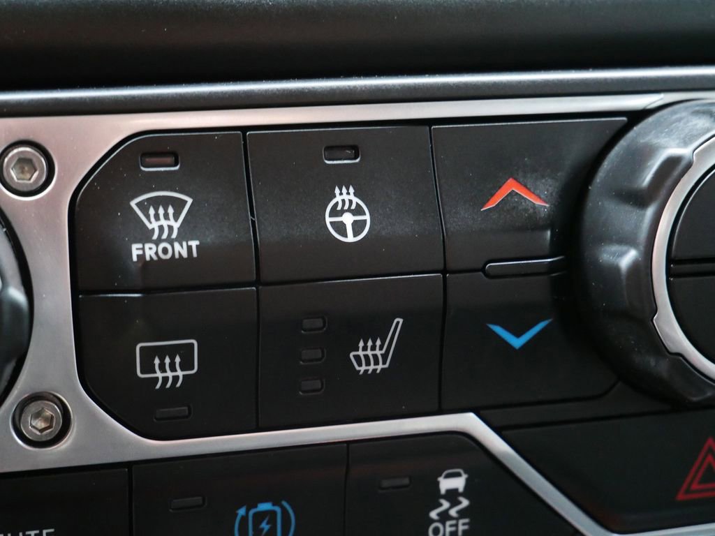 Used 2022 Jeep Wrangler Unlimited Sahara w/ Cold Weather Group image 24