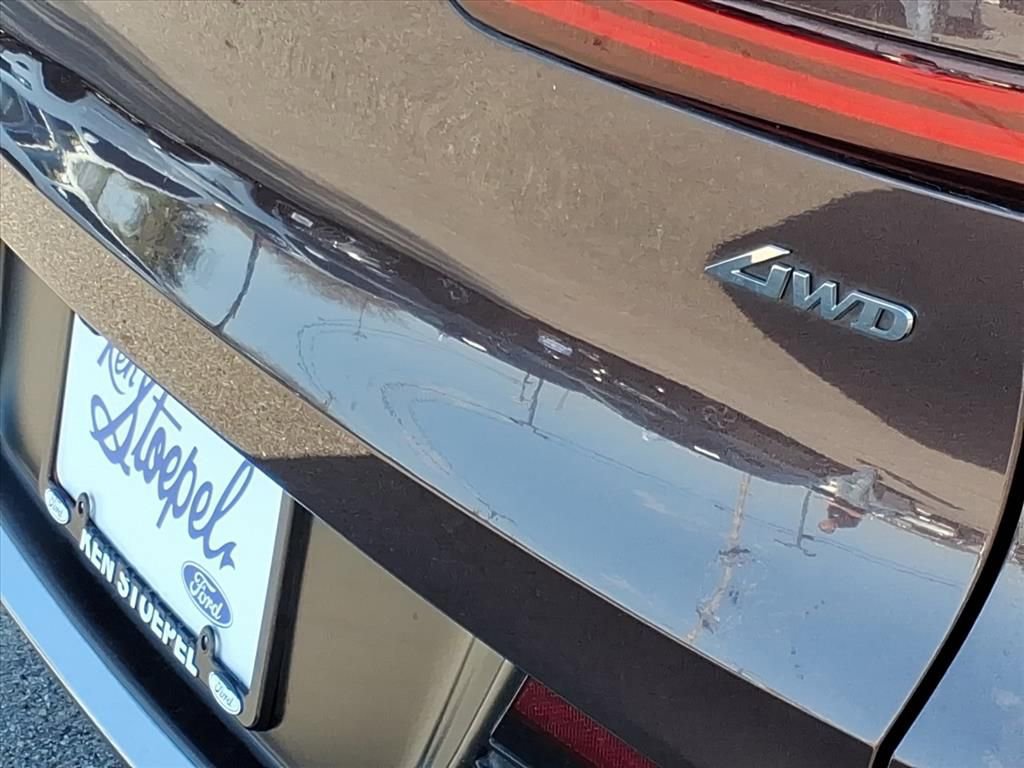 Used 2022 Genesis GV70 2.5T w/ Advanced Package image 13