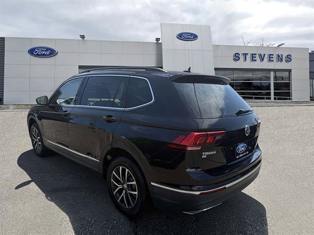 Used 2020 Volkswagen Tiguan SE w/ Panoramic Sunroof Package AWD/4WD image 3