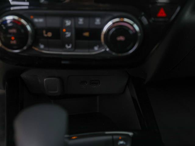 Used 2024 Chevrolet Trax ACTIV w/ Driver Confidence Package FWD image 40