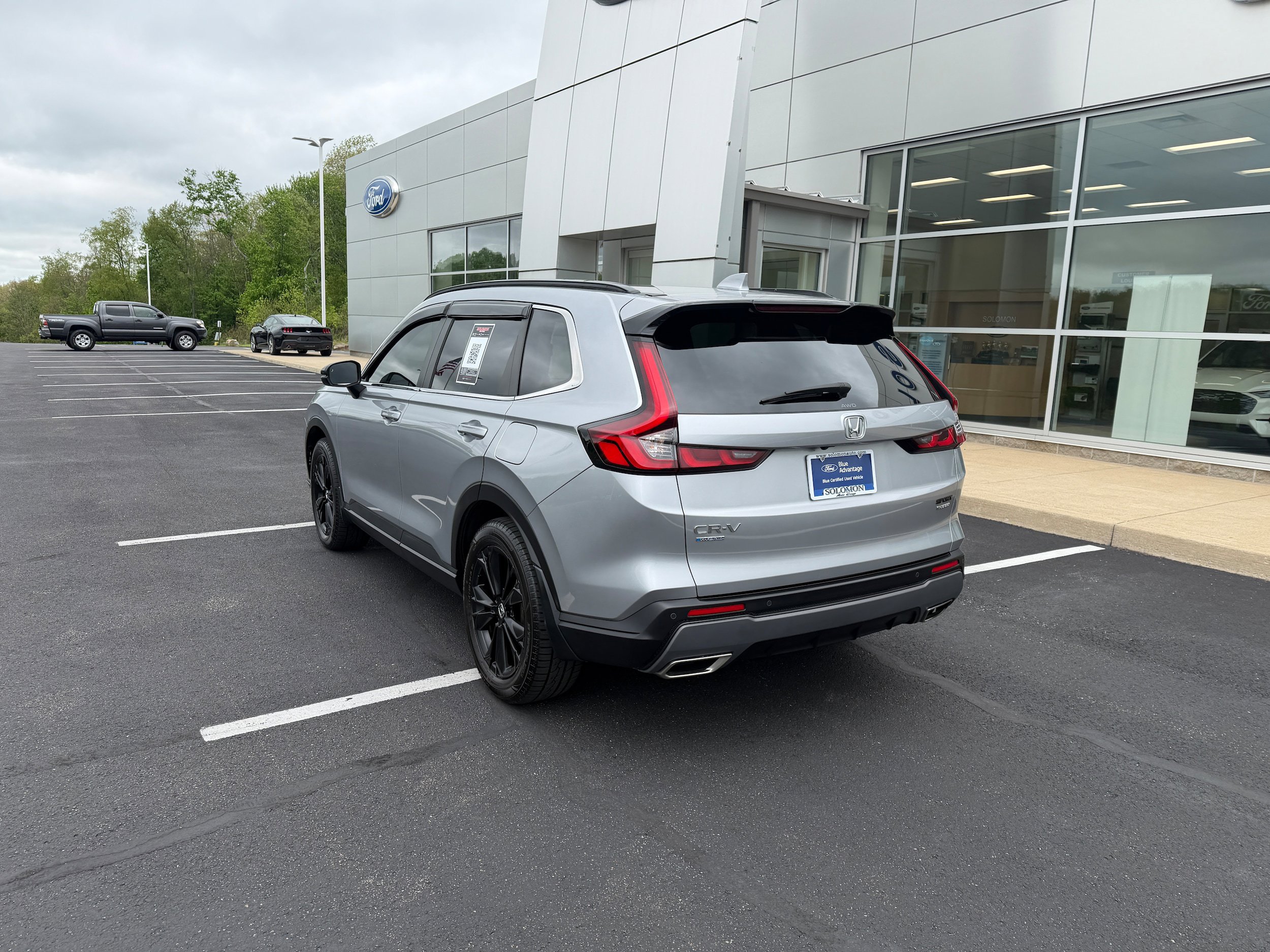Used 2023 Honda CR-V Sport Touring image 8