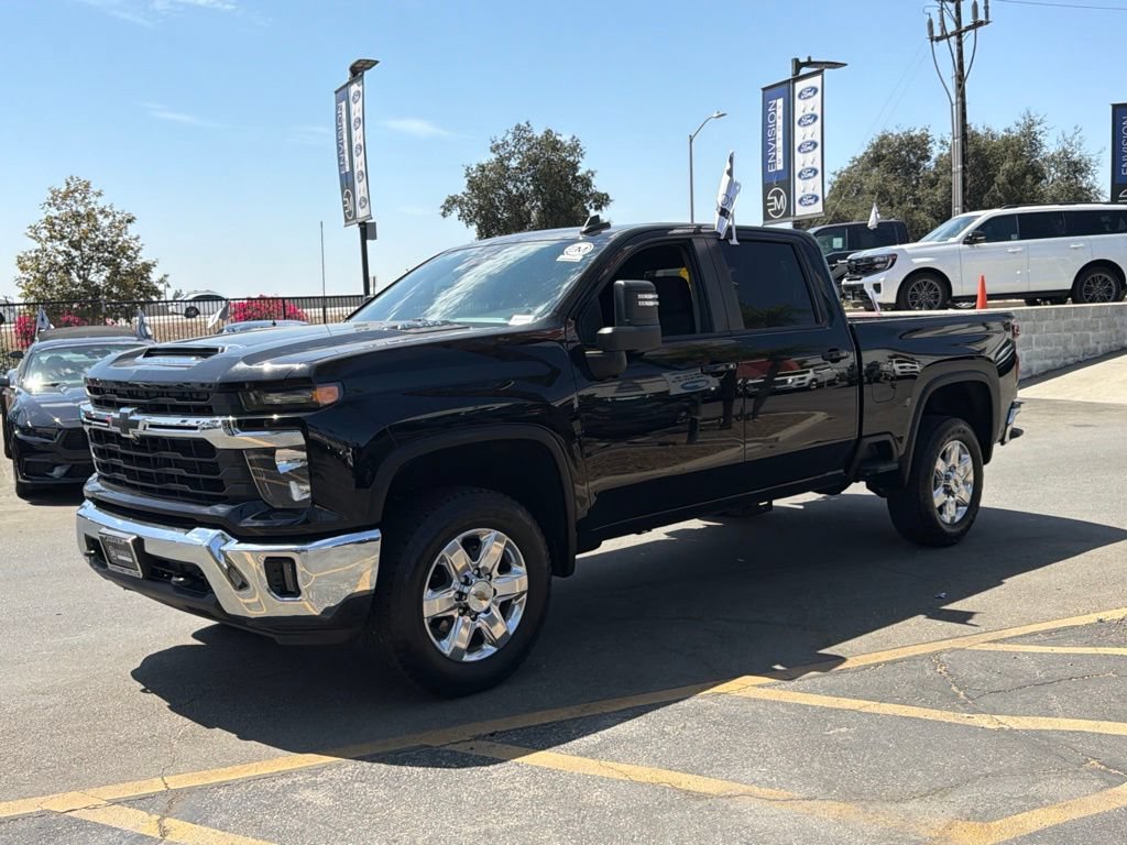 Used 2024 Chevrolet Silverado 2500 LT w/ All Star Edition AWD/4WD image 6