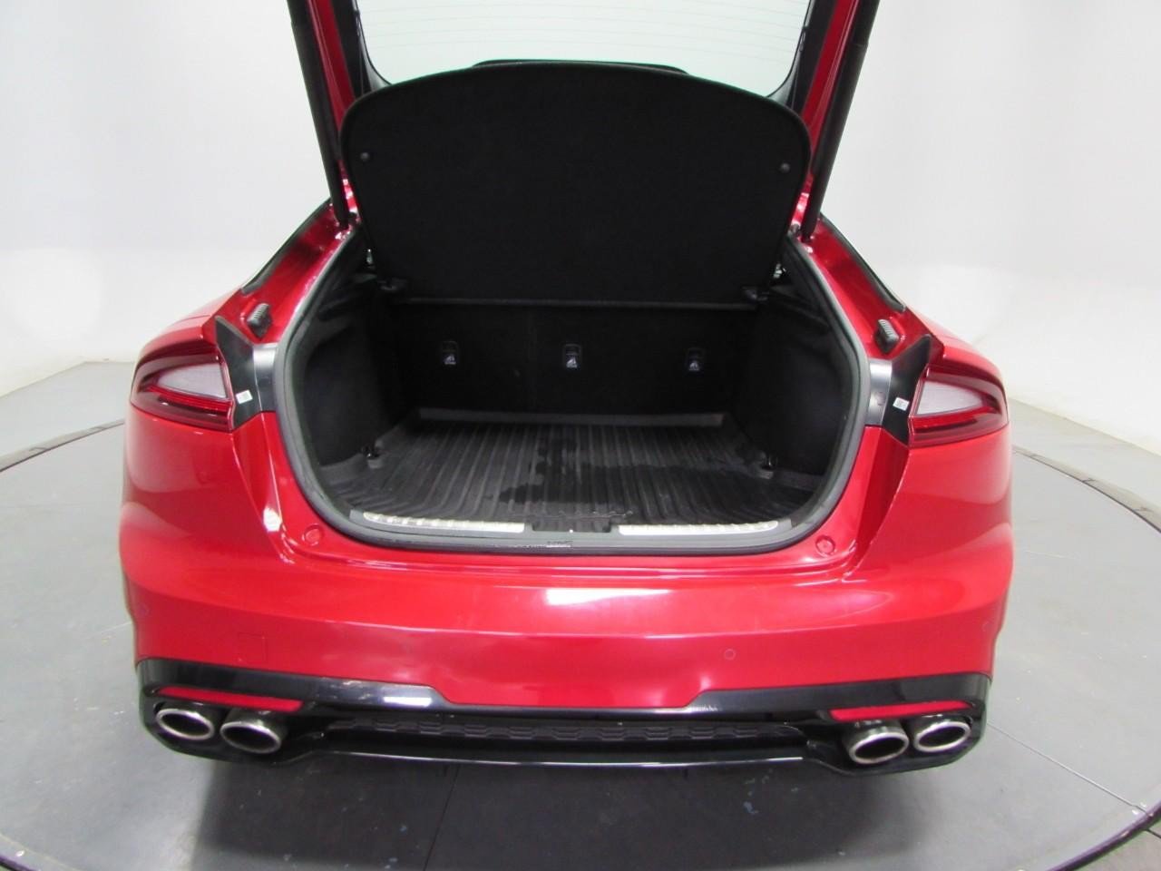 Used 2018 Kia Stinger GT2 AWD/4WD image 11
