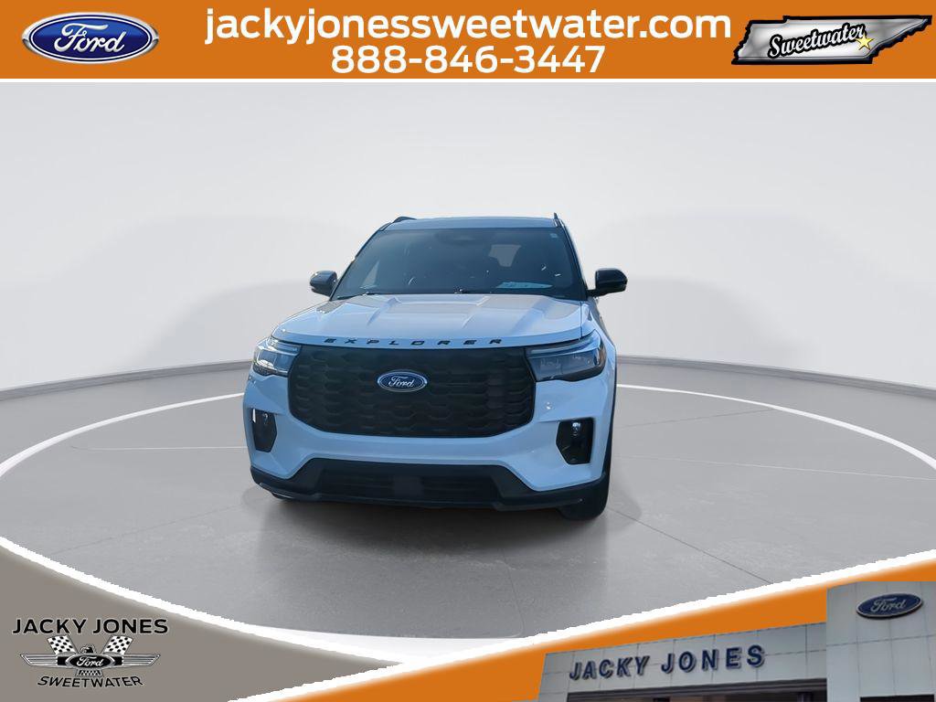 Certified 2025 Ford Explorer ST-Line w/ Premium Package image 9