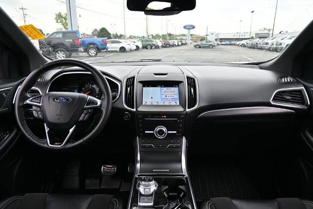 Certified 2019 Ford Edge ST w/ Equipment Group 401A AWD/4WD image 30