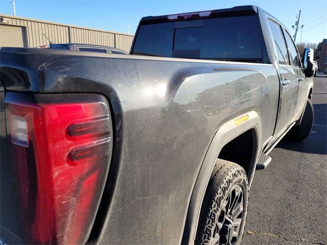 Used 2026 GMC Sierra 2500 Denali Ultimate w/ Max Trailering Package image 4