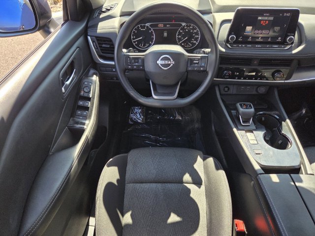 Used 2026 Nissan Rogue SV FWD image 14
