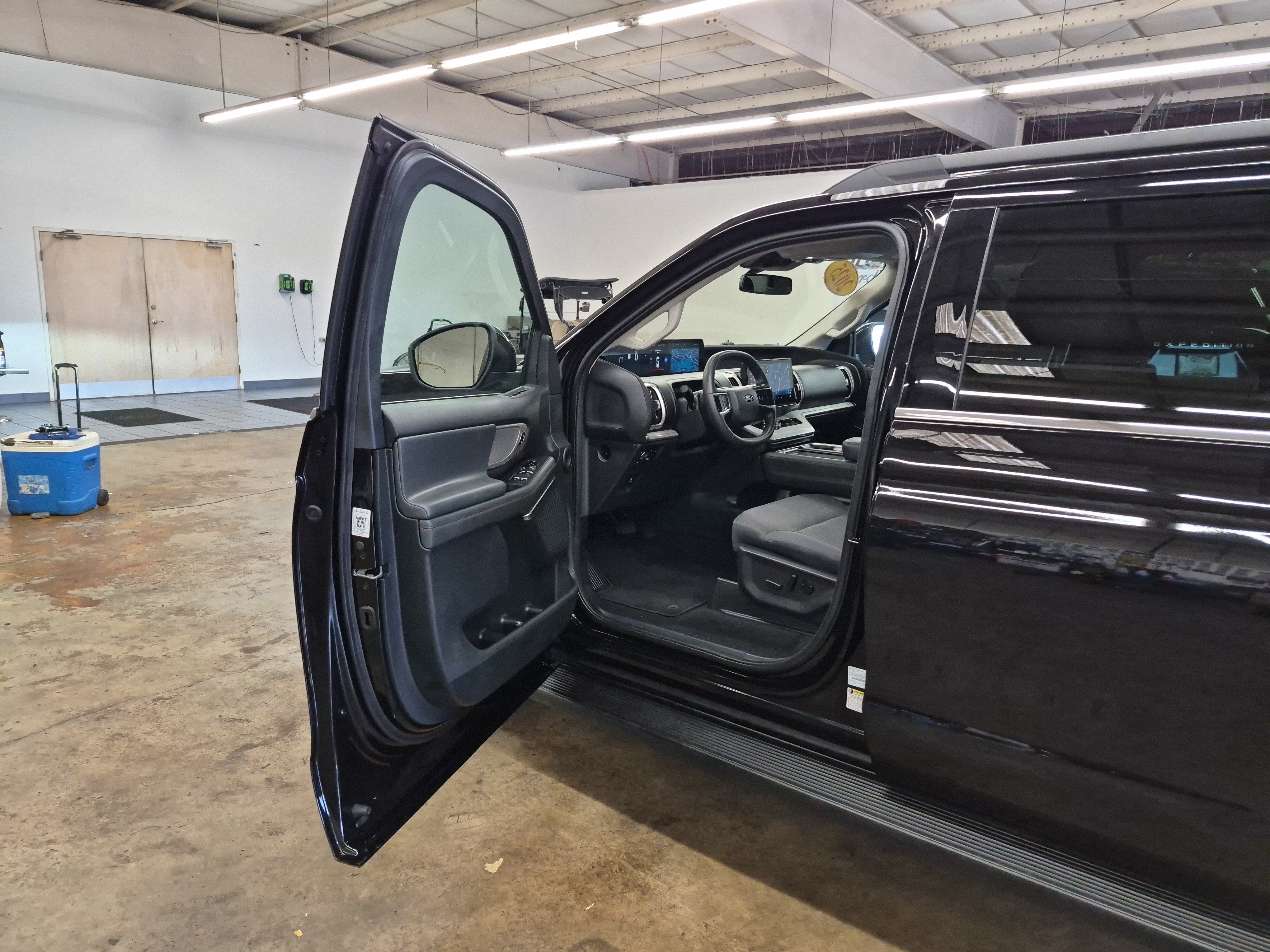 Certified 2025 Ford Expedition Max Active AWD/4WD image 9