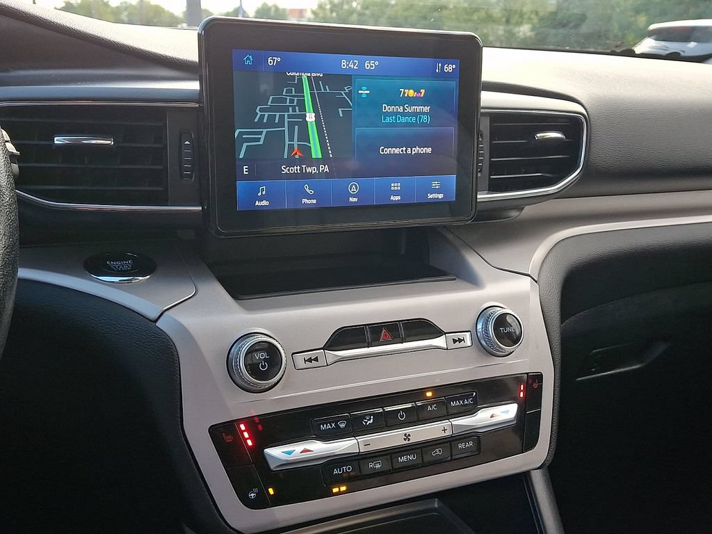 Certified 2023 Ford Explorer XLT w/ Equipment Group 202A AWD/4WD image 23