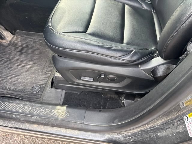 Certified 2020 Ford Explorer XLT w/ Equipment Group 202A AWD/4WD image 9