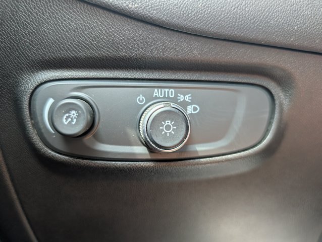Used 2021 Chevrolet Equinox LT FWD image 20