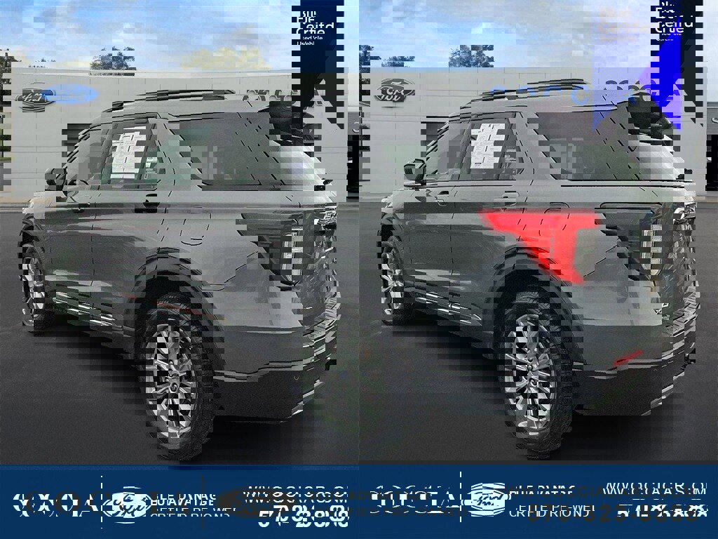 Certified 2023 Ford Explorer XLT w/ Equipment Group 202A image 3