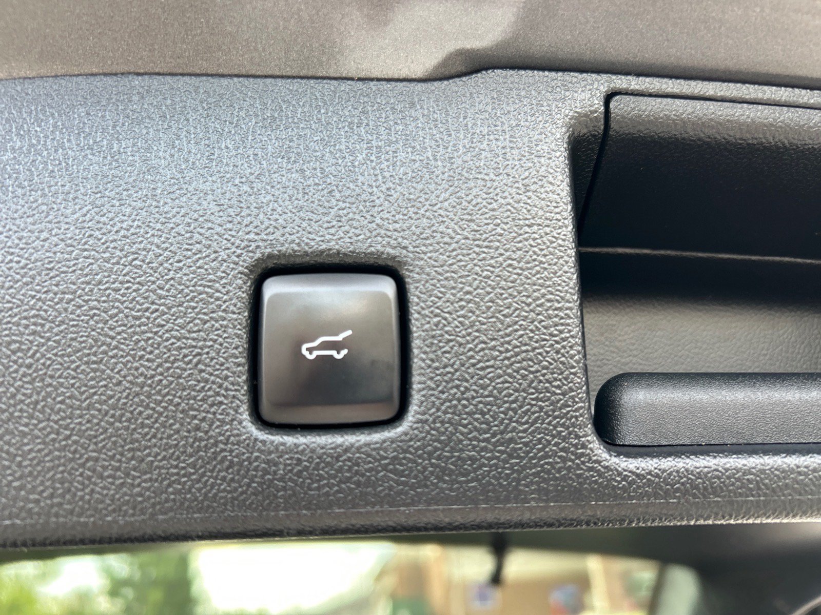 Certified 2023 Ford Escape Platinum w/ Premium Technology Package AWD/4WD image 16