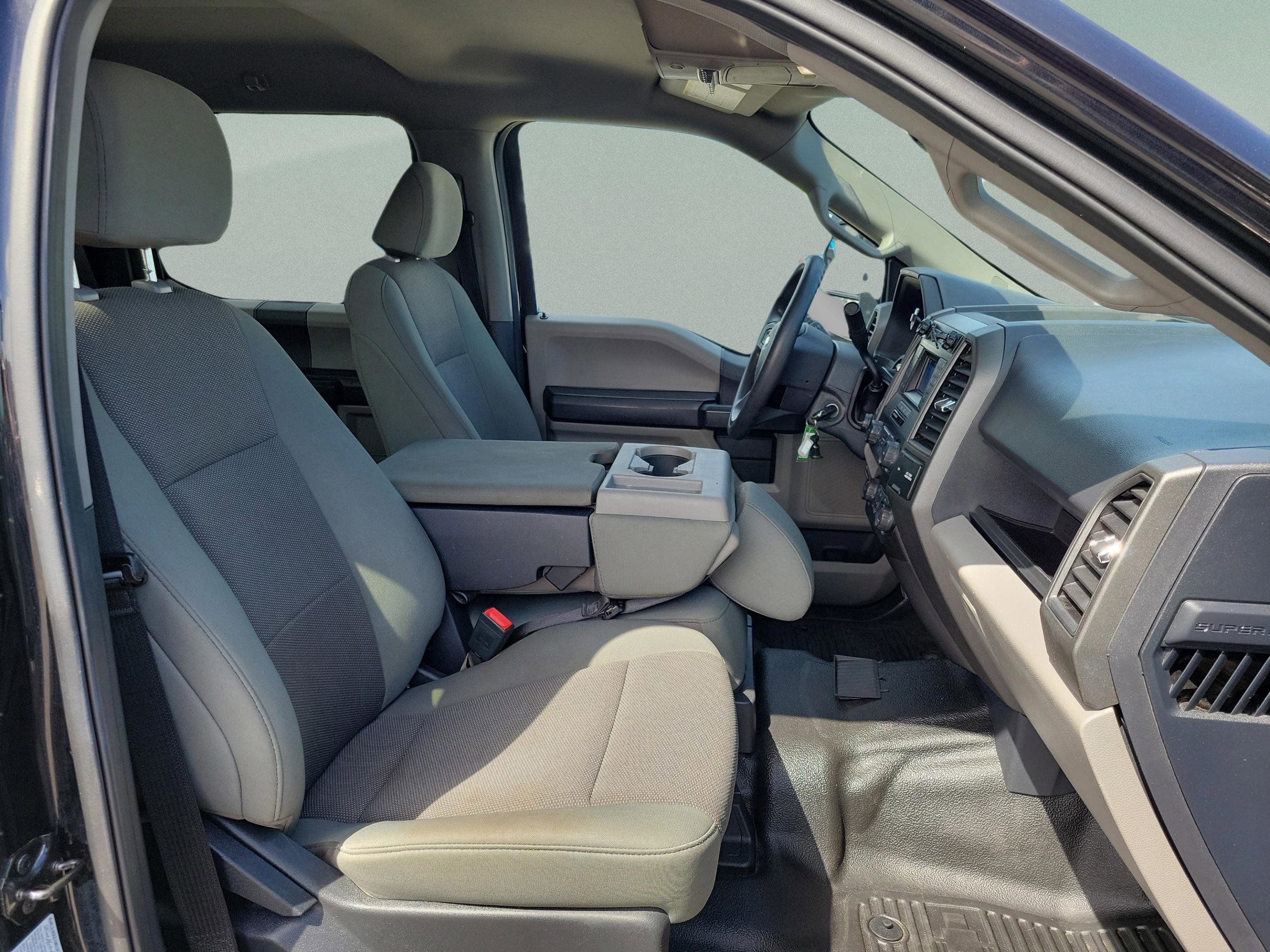 Certified 2022 Ford F350 XL w/ Power Equipment Group image 30