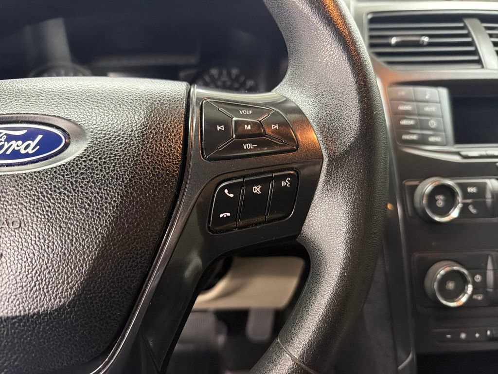 Certified 2019 Ford Explorer FWD image 21
