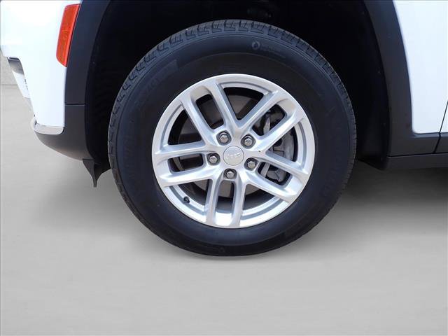 Used 2023 Jeep Grand Cherokee L Laredo w/ Trailer Tow Group (B) AWD/4WD image 7