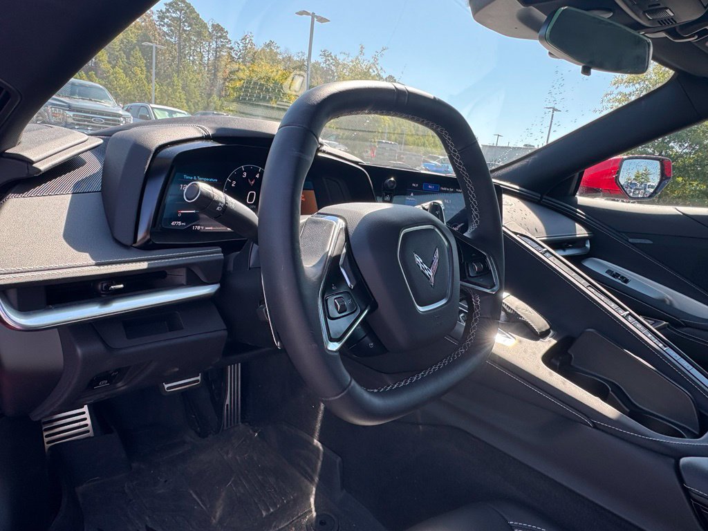 Used 2023 Chevrolet Corvette Stingray Coupe RWD image 9
