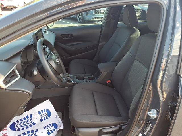 Used 2025 Toyota Corolla LE FWD image 9