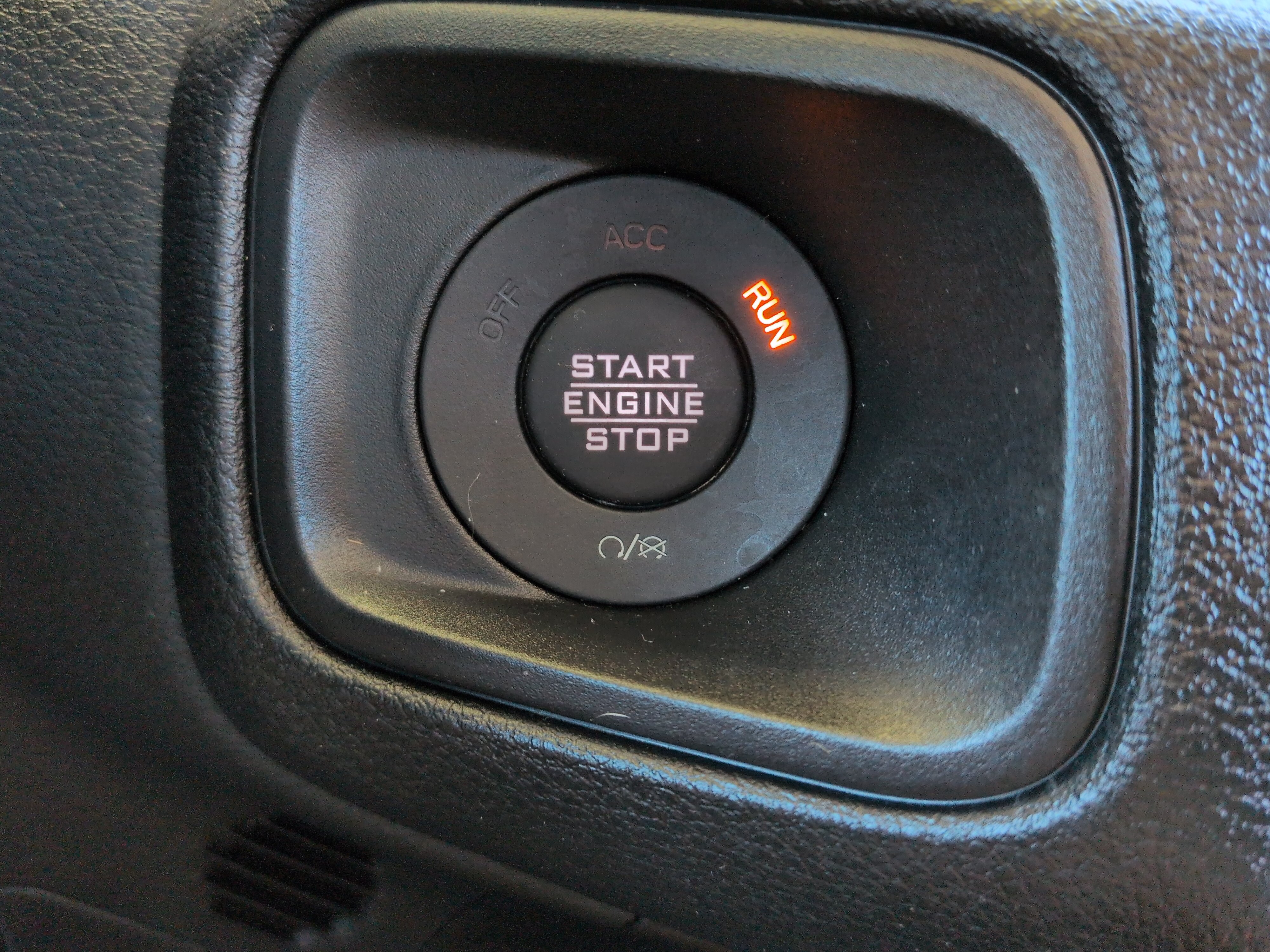 Used 2024 Jeep Gladiator Sport AWD/4WD image 25