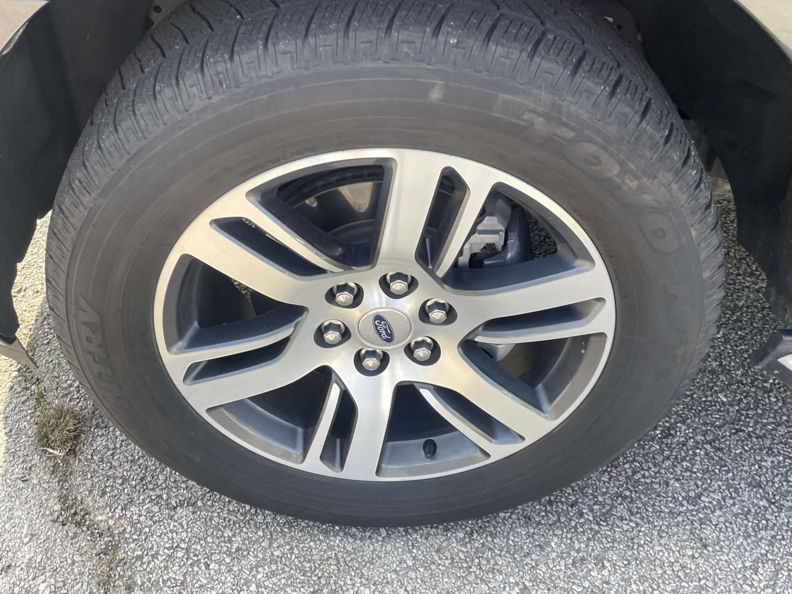 Certified 2023 Ford Expedition Max XLT image 9