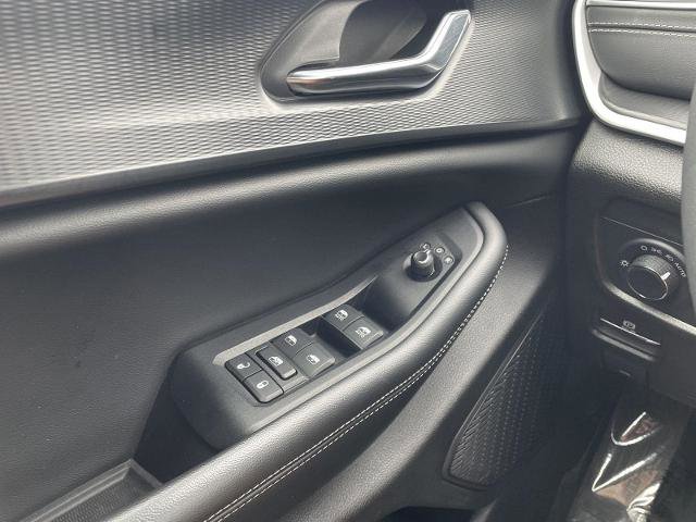 Used 2024 Jeep Grand Cherokee Laredo AWD/4WD image 29