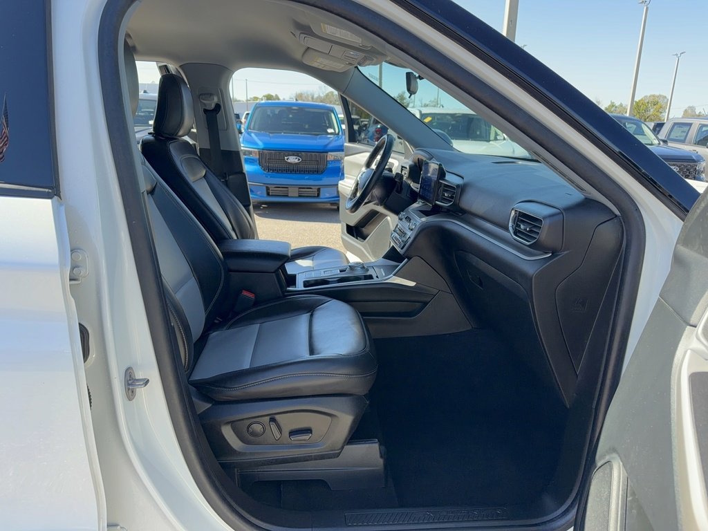 Certified 2023 Ford Explorer XLT w/ Equipment Group 202A image 14