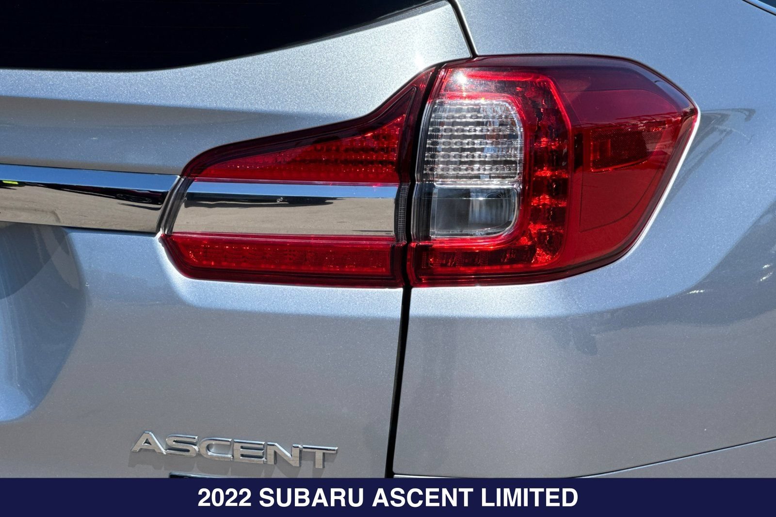 Used 2022 Subaru Ascent Limited AWD/4WD image 31