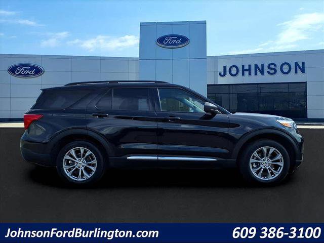 Certified 2022 Ford Explorer XLT w/ Equipment Group 202A image 9