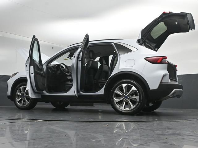 Certified 2025 Ford Escape Platinum AWD/4WD image 57