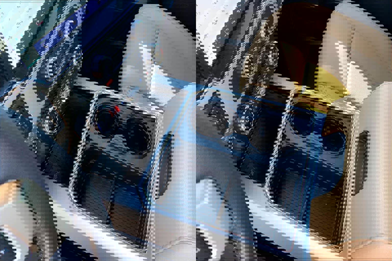 Certified 2022 Ford F250 Lariat w/ Lariat Ultimate Package image 16