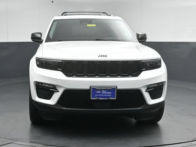 Used 2023 Jeep Grand Cherokee Limited w/ Black Appearance Package AWD/4WD image 2
