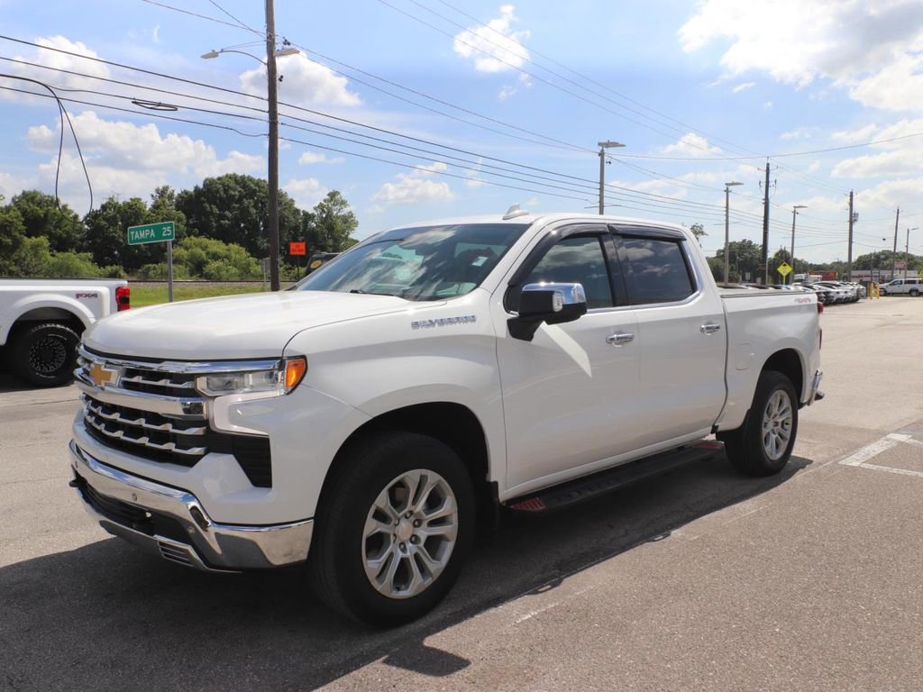 Used 2023 Chevrolet Silverado 1500 LTZ AWD/4WD image 3