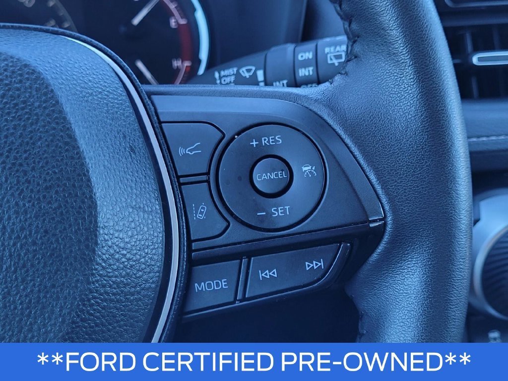 Used 2024 Toyota RAV4 XLE Premium FWD image 31