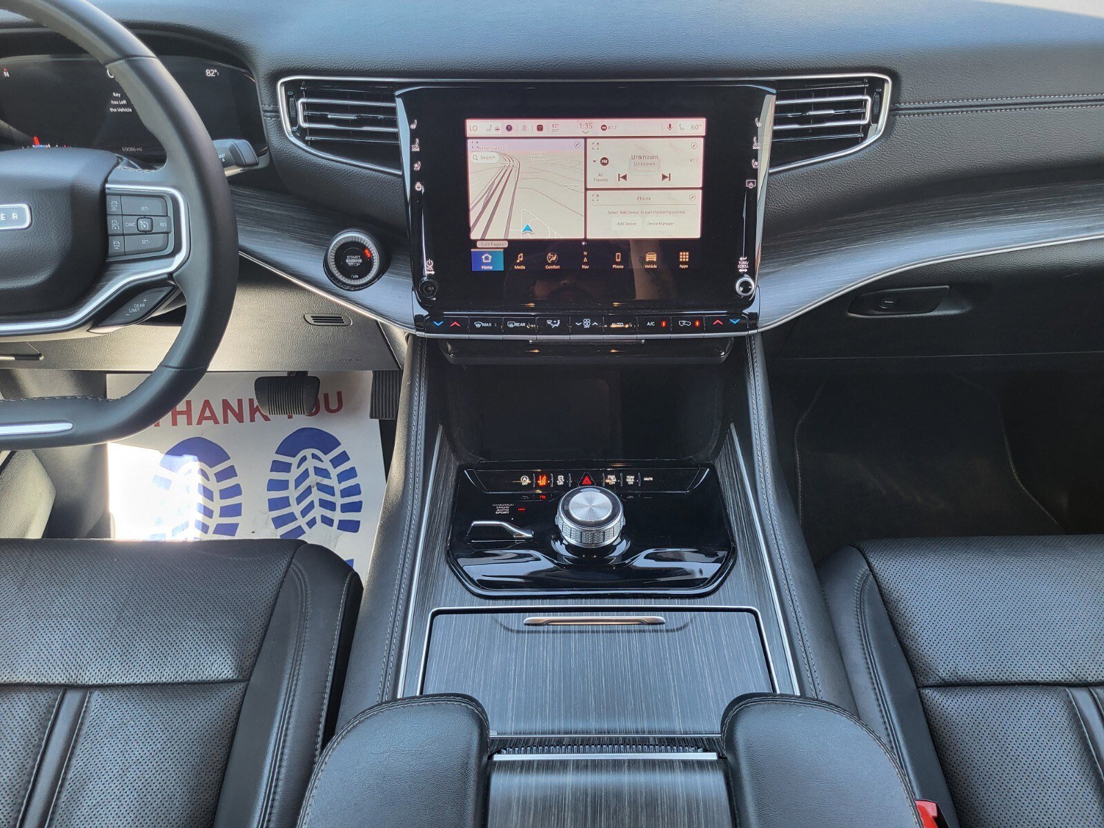 Used 2024 Jeep Wagoneer L Series II w/ Flexible Seating Group image 16