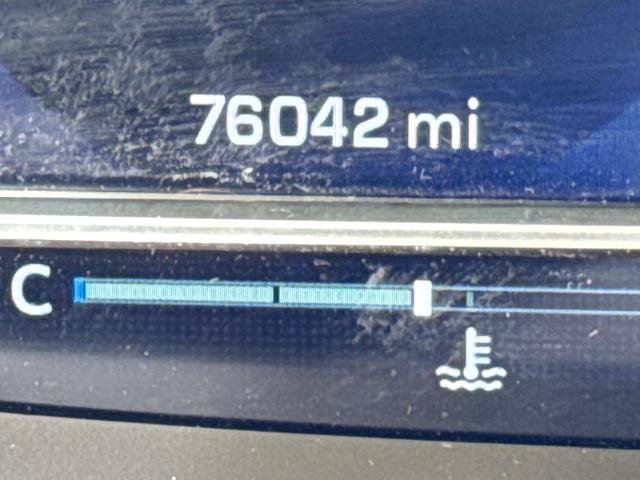 Used 2022 Chevrolet Suburban Z71 w/ Luxury Package AWD/4WD image 31