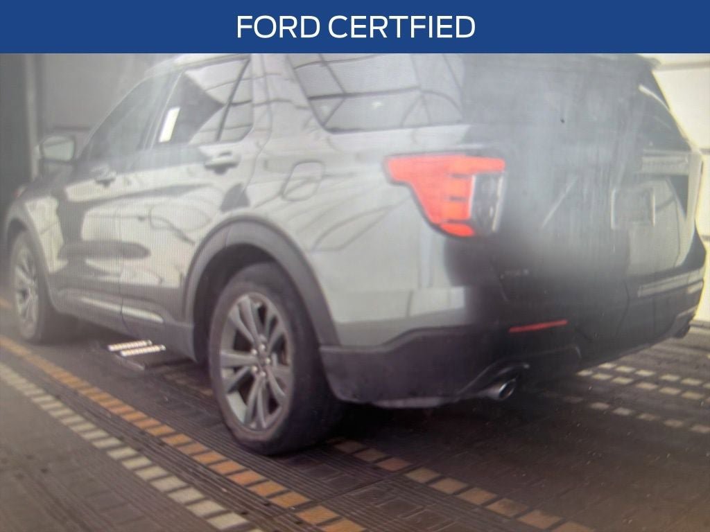 Certified 2023 Ford Explorer XLT w/ Equipment Group 202A RWD image 3