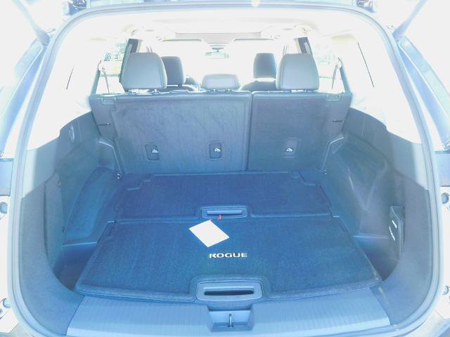 Used 2023 Nissan Rogue SL AWD/4WD image 12